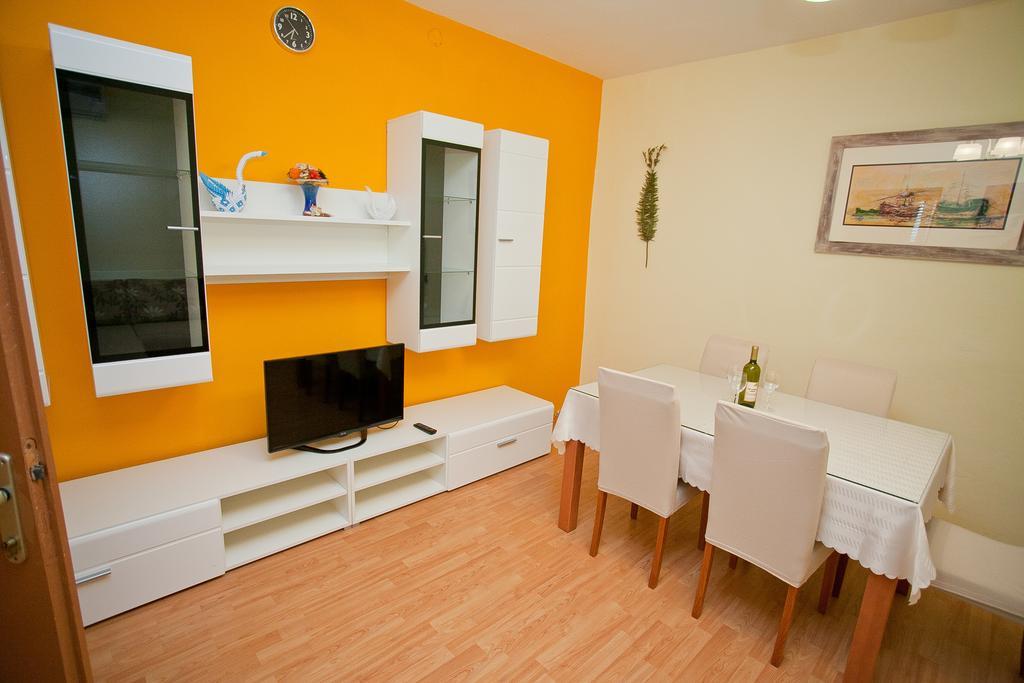 Apartment Anka Бибине Стая снимка